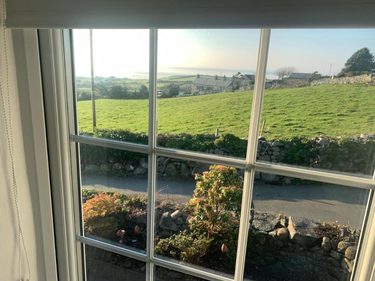 Beautiful Near Harlech With Ocean Views Ferienhaus Llanfair