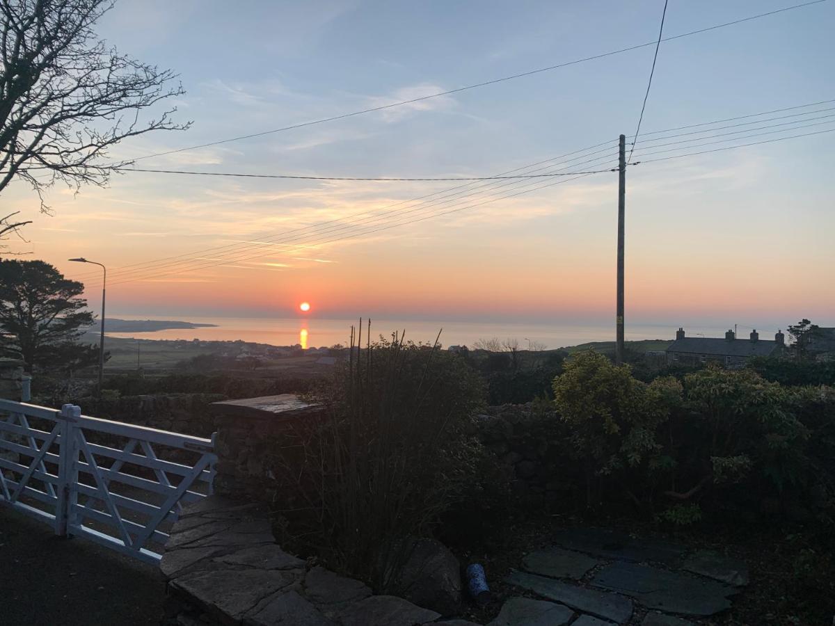 Beautiful Near Harlech With Ocean Views
