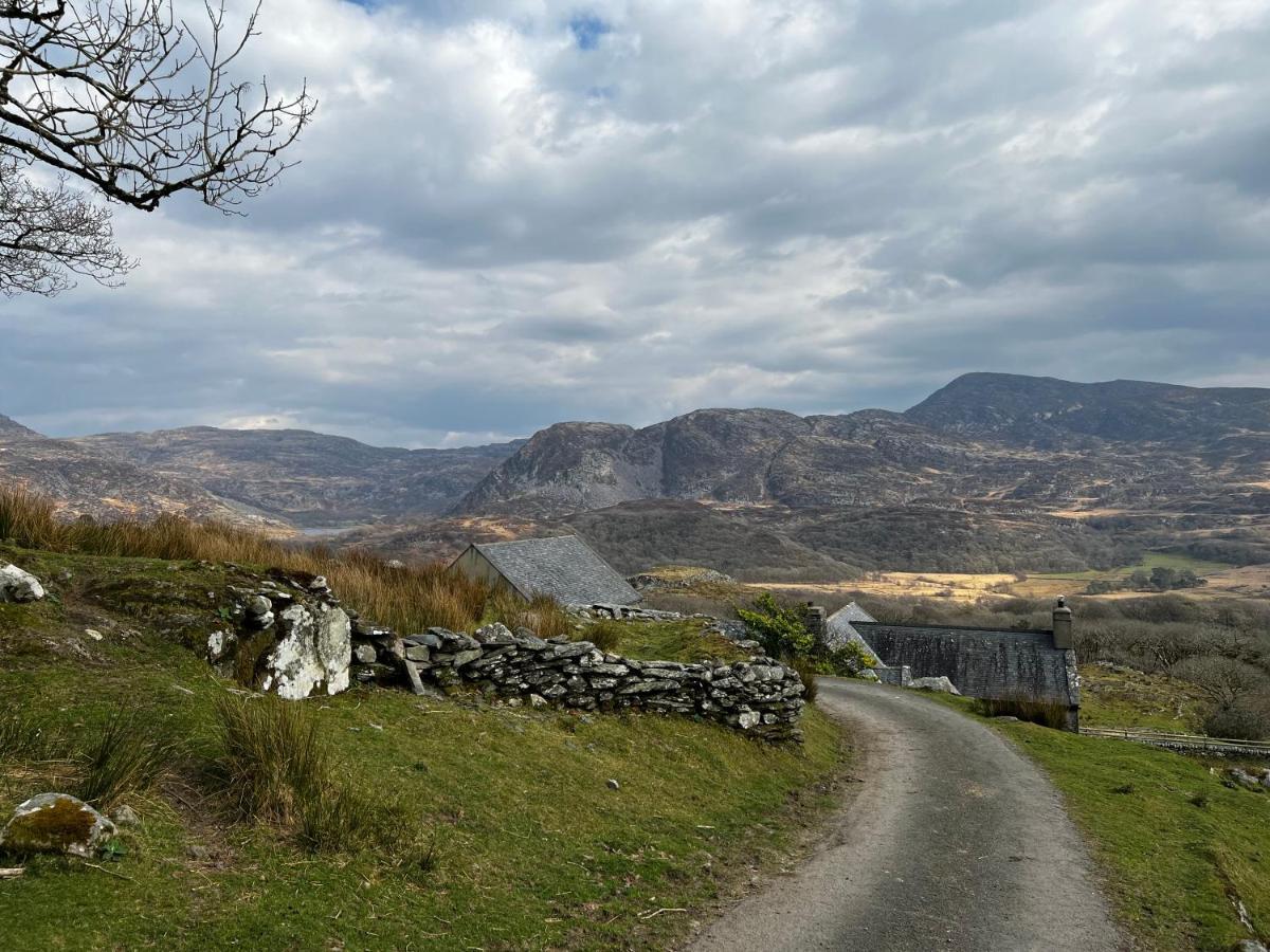Beautiful Near Harlech With Ocean Views