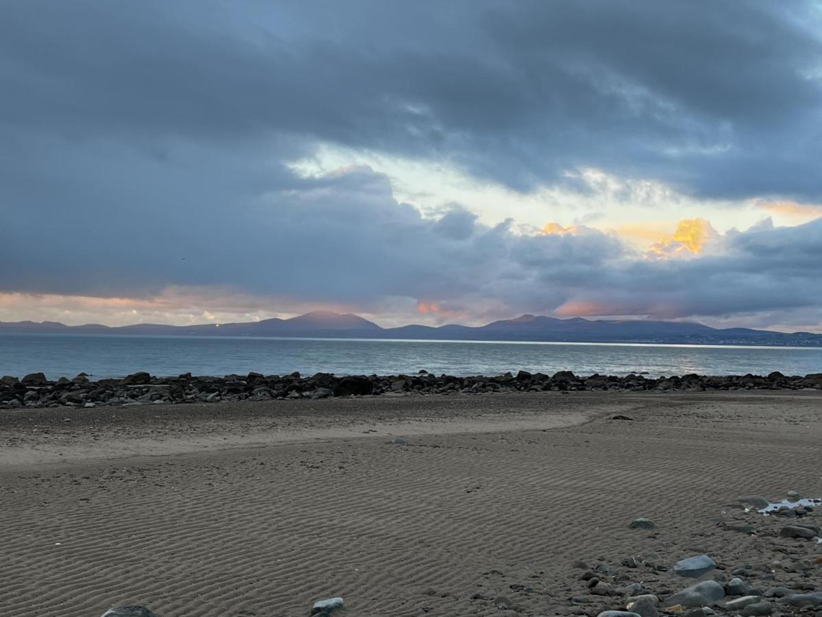 Beautiful Near Harlech With Ocean Views Llanfair